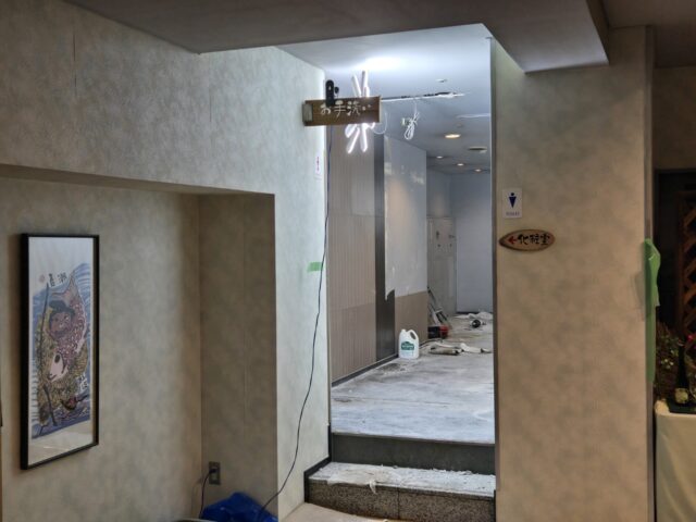 2階パブリックトイレの改修工事を行います（9月18日までの予定）